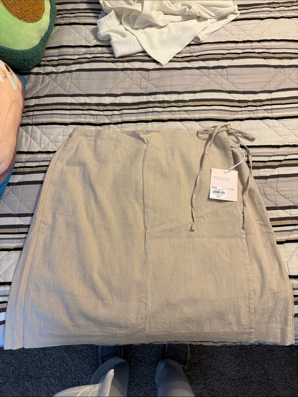 NWT Lauren Conrad wrap linen skirt. Size medium.